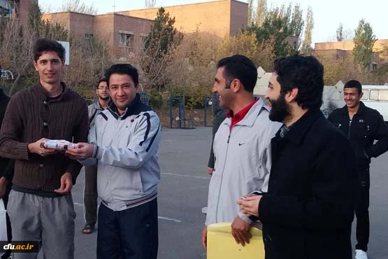 در پردیس علامه امینی(ره)برگزار شد:

 مراسم گرامیداشت هفته تربیت بدنی 
 5