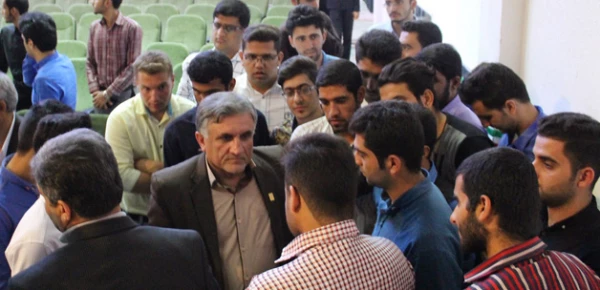 نشست دانشجومعلمان بوشهر با معاون دانشجویی دانشگاه فرهنگیان 4