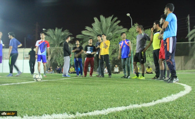 به مناسبت هفته تربیت بدنی :

برگزاری مسابقات فوتبال در دانشگاه فرهنگیان هرمزگان 3