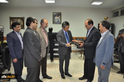 بازدید سفیر، کاردار و تعدادی از دانشجویان کره جنوبی از پردیس شهید بهشتی مشهد