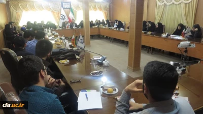 در دانشگاه فرهنگیان همدان انجام شد:

همایش ادبی بزرگداشت مرحوم قیصر امین پور