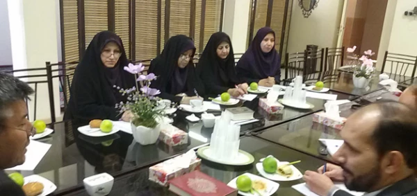 دکترعروف زاد درجمع کارشناسان روابط عمومی پردیس ها و مراکز اصفهان:

روابط عمومی با جایگاه راهبردی و زیربنایی خود می تواند سازمان را در همگامی با پیشرفت و تحول یاری دهد
 2