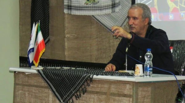 با حضور پژوهشگرادبیّات پایداری کشور برگزار شد:

نشست بصیرتی فرهنگ و هنر ادب پایداری در دانشگاه فرهنگیان اردبیل 
 2