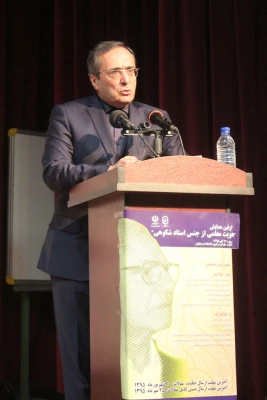 دکتر مهرمحمدی در نخستین همایش هویت معلمی:

معلم را نباید یک رخداد رفع تکلیفی بدانیم/تاکید بر مدار یادگیری برای معلمی/بقا در یادگیری برای معلمان کلید کار است 2