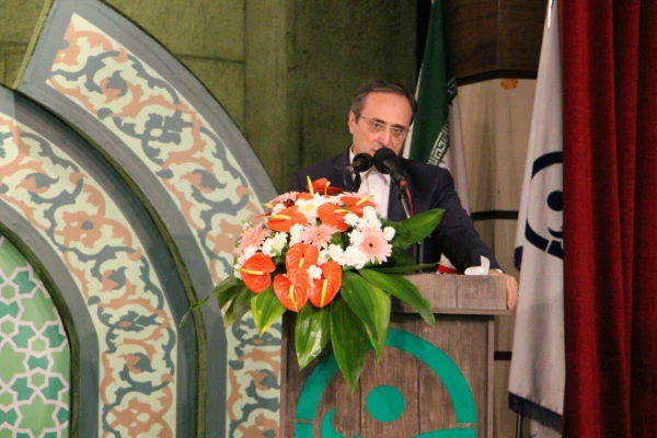 در جشنواره ملی قرآن و عترت مطرح شد:

قرآن، معیار مستحکم هدایت و جهت دادن افکار انسان  ها 2