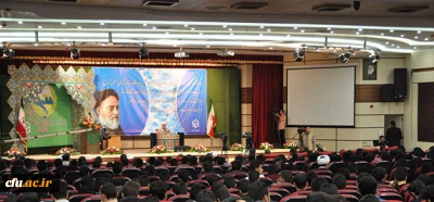 در یادواره علامه طباطبایی تاکید شد:

تاسی به سلوک منش و آشنایی با زندگی و نظریات  علامه طباطبایی (ره)