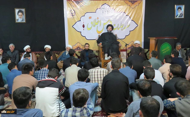 نماینده ی ولی فقیه در دانشگاه فرهنگیان استان اردبیل:
واجب ترین علوم نزد بشر علم اخلاقی است
 5