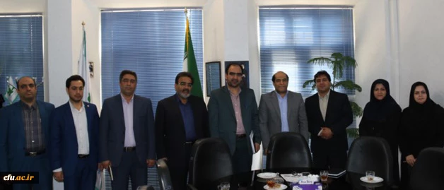 در راستای اجرایی کردن تفاهم نامه فی مابین انجام شد:

نشست مسئولان دانشگاه فرهنگیان استان یزد  با کانون پرورش فکری کودکان و نوجوانان
 4