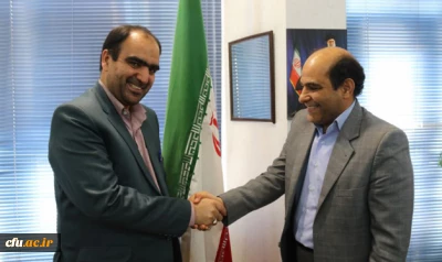 در راستای اجرایی کردن تفاهم نامه فی مابین انجام شد:

نشست مسئولان دانشگاه فرهنگیان  یزد با کانون پرورش فکری کودکان و نوجوانان استان