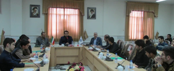 در پردیس شهید باهنر اراک برگزار شد:

گفتمان دانشجویی با موضوع شناخت جریان های تکفیری و افراطی گری
 2