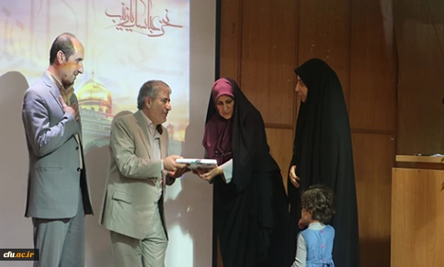 در پردیس های دانشگاه فرهنگیان گیلان برگزار شد:

 مراسم تجدید پیمان با شهدای مدافع حرم 
 4