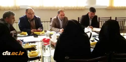 مدیر امور پردیس های استان اصفهان در جمع سرپرستان سراهای دانشجویی گفت :

سرپرستان سراهای دانشجویی باید به سمت مدیریت پیشگیری حرکت کنند
 2
