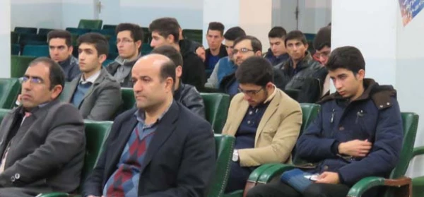 به مناسبت روز دانشجو برگزار شد:

نشست صمیمی هیئت رئیسه دانشگاه فرهنگیان استان آذربایجان شرقی با دانشجو معلمان 2