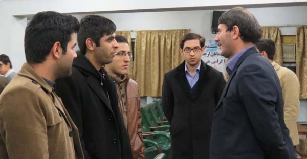 به مناسبت روز دانشجو برگزار شد:

نشست صمیمی هیئت رئیسه دانشگاه فرهنگیان استان آذربایجان شرقی با دانشجو معلمان 4