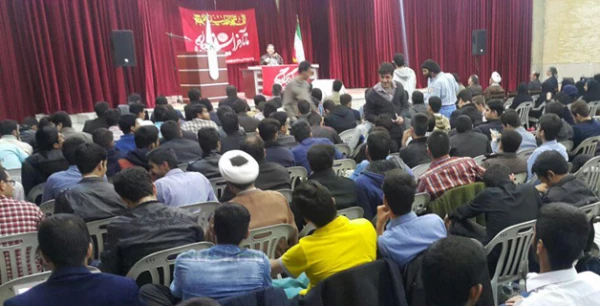 به مناسب 16 آذر عزت الله ضرغامی در جمع دانشجو معلمان گفت:

سنگر اصلی و اول فضای مجازی دانشجو معلمان هستند
 5