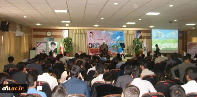 مدیر امور پردیس های  استان خراسان جنوبی در مراسم 16 اذر تصریح کرد:

روز دانشجو روز گرامیداشت یاد و خاطره شهدا و تکریم دانشجویان به عنوان آینده سازان کشور