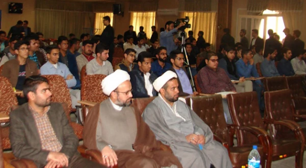 مدیر امور پردیس های  استان خراسان جنوبیدر مراسم 16 اذر تصریح کرد:

روز دانشجو روز گرامیداشت یاد و خاطره شهدا و تکریم دانشجویان به عنوان آینده سازان کشور
 6