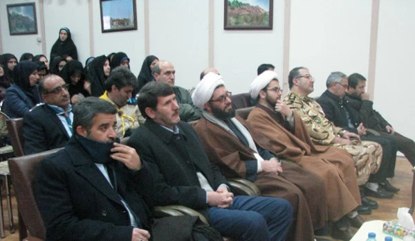 مدیر امور پردیس های استان در مراسم روز دانشجو تاکید کرد:

اهمیت ویژگی موقعیت شناسی و آگاهی دانشجویان 
 3