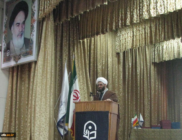 مدیر امور پردیس های استان در مراسم روز دانشجو تاکید کرد:

اهمیت ویژگی موقعیت شناسی و آگاهی دانشجویان 
 6