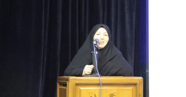 مدیرکل آموزش و پرورش استان اردبیل در  مراسم گرامیداشت روزدانشجو گفت:

کسب انگیزه و اعتماد به نفس بالا و مهارت تدریس دانشجویان، در سایه فضای بالنده دانشگاه فرهنگیان است. 
 7