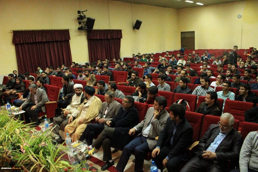 حضور دکتر قنبری در مراسم روز دانشجو در پردیس چمران تهران 5