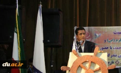 با حضور  امام جمعه اهل سنت بندرعباس برگزار شد:

مراسم هفته وحدت در دانشگاه فرهنگیان هرمزگان 4