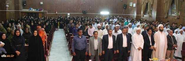 با حضور  امام جمعه اهل سنت بندرعباس برگزار شد:

مراسم هفته وحدت در دانشگاه فرهنگیان هرمزگان 5