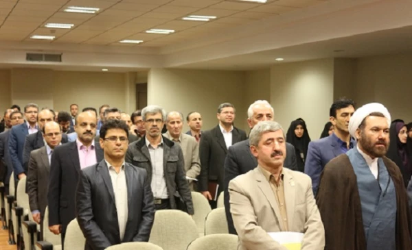 قائم مقام دانشگاه در اجلاس مدیران استانی و سرپرستان پردیس ها و مراکز:

لزوم توجه به اصل مدیریت مشارکتی در دانشگاه فرهنگیان بیش از سایر دانشگاه هاست 3