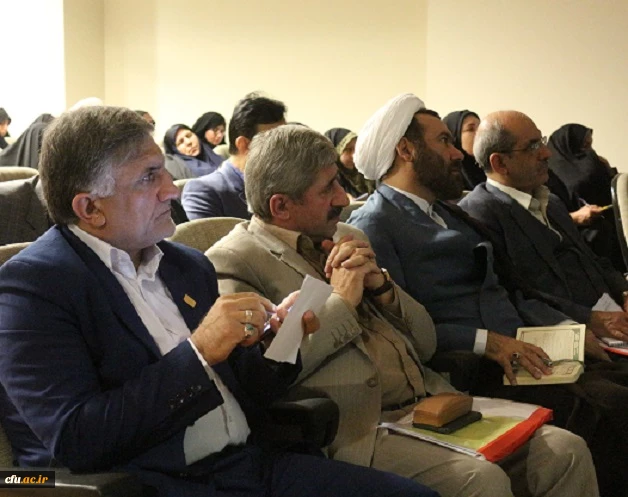 قائم مقام دانشگاه در اجلاس مدیران استانی و سرپرستان پردیس ها و مراکز:

لزوم توجه به اصل مدیریت مشارکتی در دانشگاه فرهنگیان بیش از سایر دانشگاه هاست 9