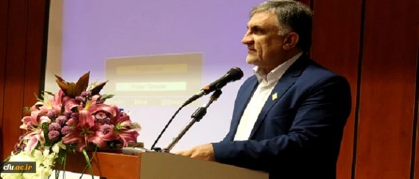 دکتر قنبری، معاون دانشجویی، در اجلاس روسای دانشگاه: 2