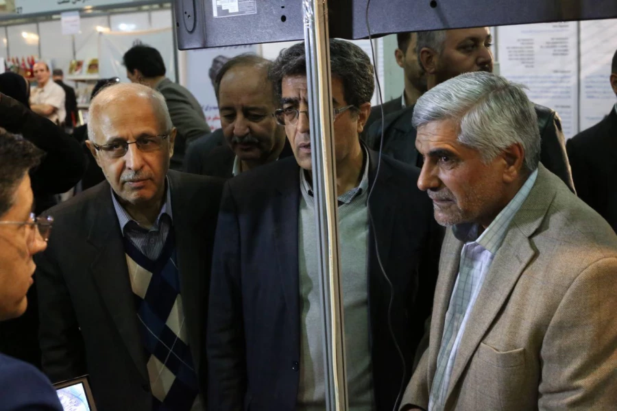 حضور وزیر علوم تحقیقات و فناوری در  غرفه دانشگاه فرهنگیان 3