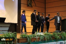 دکتر ساکی در مراسم تجلیل از پژوهشگران بردیس شهید چمران تهران:

اخلاق پژوهش باید سرلوحه کار پژوهشگران قرار گیرد 5