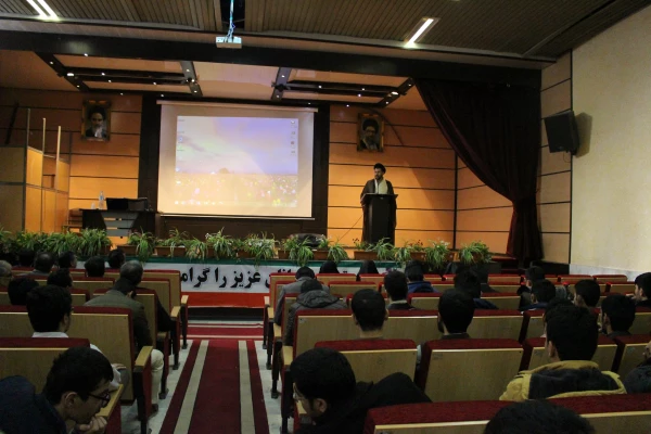 دکتر ساکی در مراسم تجلیل از پژوهشگران بردیس شهید چمران تهران:

اخلاق پژوهش باید سرلوحه کار پژوهشگران قرار گیرد 7