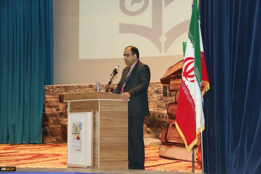 سرپرست مدیریت امور پردیس های دانشگاه فرهنگیان یزد:

دانشگاه فرهنگیان متولی تربیت معلمان فکور و فرهیخته 2