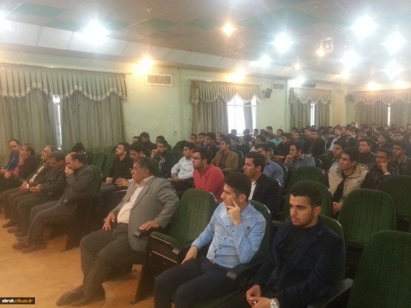 حضور دکتر عباس قنبری معاون محترم دانشجویی دانشگاه فرهنگیان در جمع صمیمی دانشجو معلمان پردیس شهید رجایی فارس 7