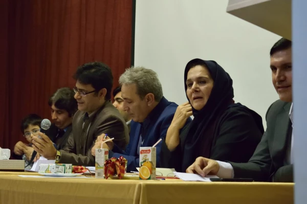 اولین همایش "چالش ها و فرصت های دانشجویی" در پردیس شهید مفتح برگزار شد. 3