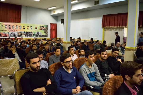 اولین همایش "چالش ها و فرصت های دانشجویی" در پردیس شهید مفتح برگزار شد. 4