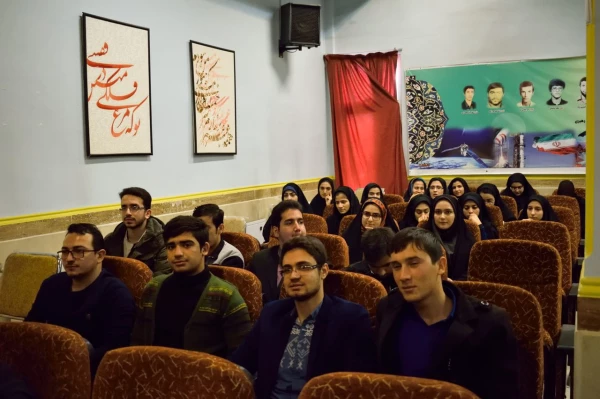 اولین همایش "چالش ها و فرصت های دانشجویی" در پردیس شهید مفتح برگزار شد. 11