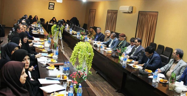 مدیر امور پردیس های استان اصفهان در کرسی یونسکو عنوان کرد:

کرسی ها منبع تولید فکر و پل ارتباطی بین دانشگاه ها، جامعه مدنی، جوامع محلی، پژوهش وسیاستگذاری است 2