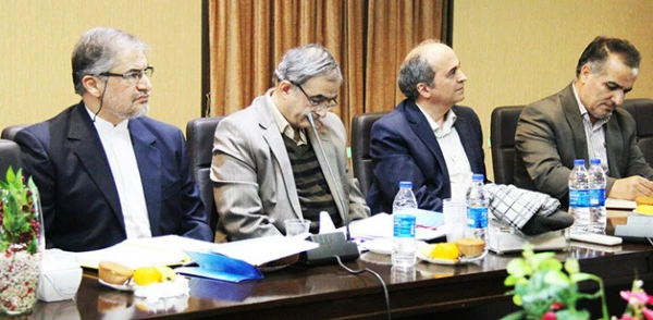 مدیر امور پردیس های استان اصفهان در کرسی یونسکو عنوان کرد:

کرسی ها منبع تولید فکر و پل ارتباطی بین دانشگاه ها، جامعه مدنی، جوامع محلی، پژوهش وسیاستگذاری است 4