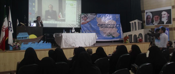 دکتر مهر محمدی سرپرست دانشگاه فرهنگیان گفت: 

ایده ال این است که در دانشگاه فرهنگیان  برخوردهای انضباطی شکل نگیرد. 3