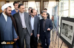 بازدید وزیر آموزش و پرورش از نمایشگاه آثار پرسش مهر

وزیرآموزش و پرورش از نمایشگاه هفدهمین پرسش مهررئیس جمهور درکانون شهید مفتح تهران بازدید به عمل آورد 3