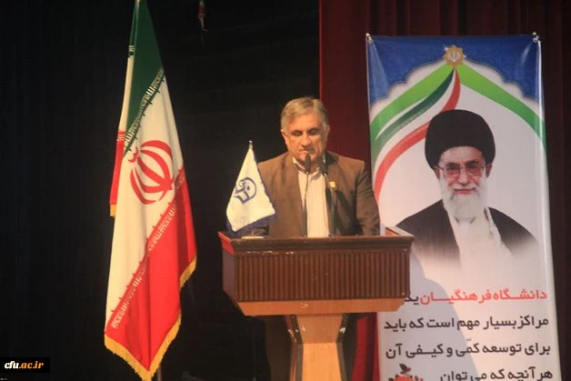 دکتر قنبدی، معاون دانشجویی دانشگاه فرهنگیان:
حفظ حرمت دانشجو باید در دانشگاه نهادینه شود 3