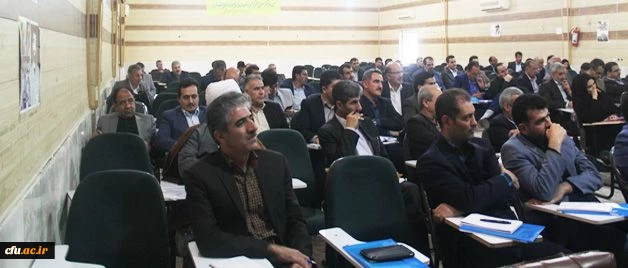 دکتر مهر محمدی در ارتباط ویدئو کنفرانسی با دوره سراسری بالندگی دانشجویی در بندرعباس:
ایده ال این است که در دانشگاه فرهنگیان شوراهای انضباطی کم کار ترین ساختار ها باشند 2