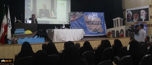 دکتر مهر محمدی در ارتباط ویدئو کنفرانسی با دوره سراسری بالندگی دانشجویی در بندرعباس:
ایده ال این است که در دانشگاه فرهنگیان شوراهای انضباطی کم کار ترین ساختار ها باشند 4