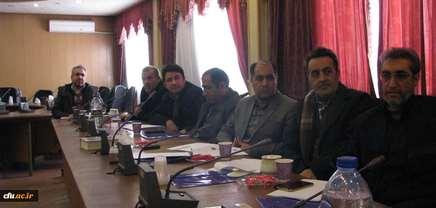 کارگاه آموزشی مراقبت های بهداشتی و پیشگیری از بیماری پوستی در پردیس های تبریز برگزار شد
 4