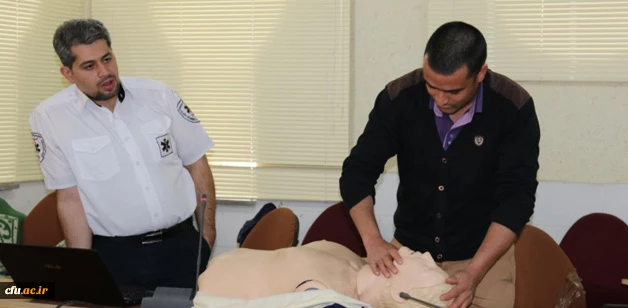 با حضور کارکنان و اساتید پردیس های استانی دانشگاه برگزار شد:

دوره بالندگی"کمک های اولیه، امداد و نجات"
 5