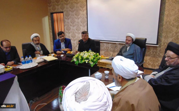 با حضور سرپرست امور پردیس های استان اصفهان برگزار شد: 

نشست مسئولین دفاتر نهاد نمایندگی مقام معظم رهبری دانشگاه های استان
 4