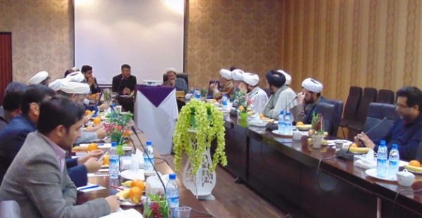 با حضور سرپرست امور پردیس های استان اصفهان برگزار شد: 

نشست مسئولین دفاتر نهاد نمایندگی مقام معظم رهبری دانشگاه های استان
 5