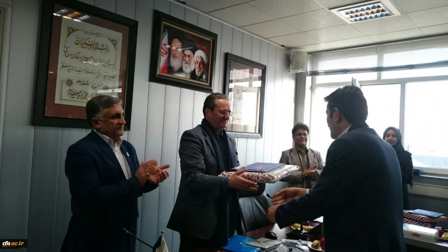 همزمان با دهه مبارکه فجر:

افتتاح رسمی سامانه کارنامه سلامت 7